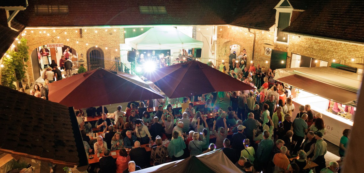 Weingut Krughof_Hoffest, © Weingut Krughof